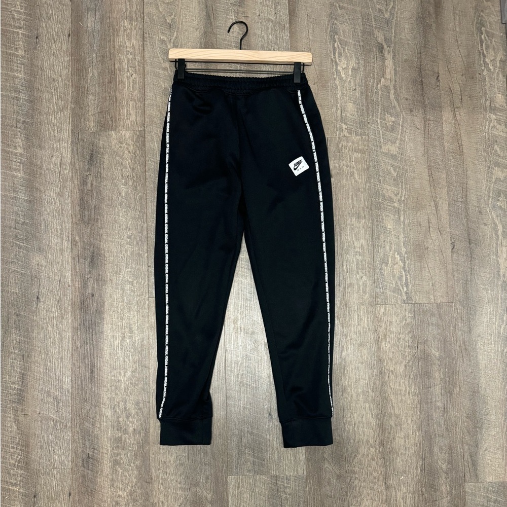 Black Jordan sweatpants